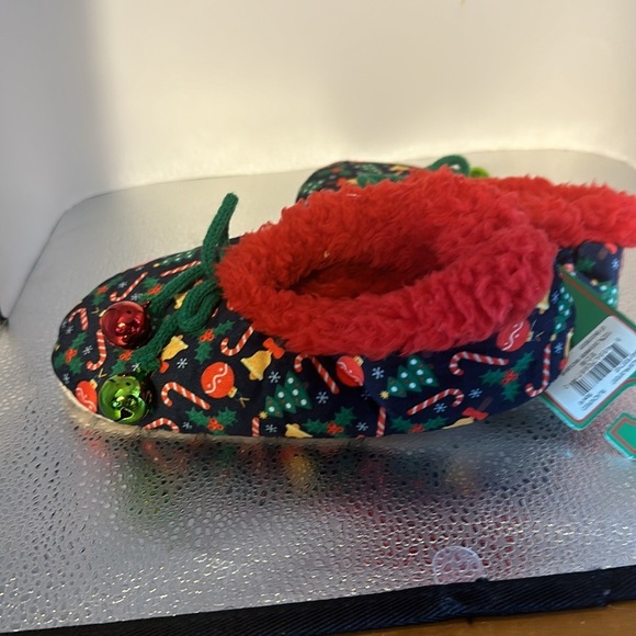 SNOOZIES children’s cozy slippers. New tags children’s medium size 2 to 3​ - Picture 4 of 6